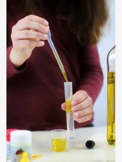 Chimie Sans Danger - 150 Expériences Buki Bleu - Buki 10 Chimie Sans Danger - 150 Expériences Buki Bleu - Buki -Mon Petit Monde Soldes chimie sans danger 150 experiences buki 4