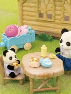 La Fille Panda, Son Vélo Et Sa Remorque - SYLVANIAN FAMILIES Blanc - Sylvanian 9 La Fille Panda, Son Vélo Et Sa Remorque - SYLVANIAN FAMILIES Blanc - Sylvanian -Mon Petit Monde Soldes la fille panda son velo et sa remorque sylvanian families 3