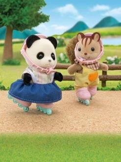 La Fille Panda, Son Vélo Et Sa Remorque - SYLVANIAN FAMILIES Blanc - Sylvanian 11 La Fille Panda, Son Vélo Et Sa Remorque - SYLVANIAN FAMILIES Blanc - Sylvanian -Mon Petit Monde Soldes la fille panda son velo et sa remorque sylvanian families 5