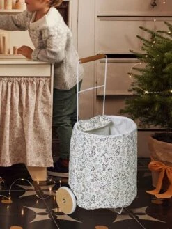 Panier De Courses à Roulettes En Métal, Tissu Et Bois FSC® Gris - Vertbaudet 7 Panier De Courses à Roulettes En Métal, Tissu Et Bois FSC® Gris - Vertbaudet -Mon Petit Monde Soldes panier de courses a roulettes en metal tissu et bois fsc 2