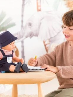 Poupée Augustin Petit Artiste - COROLLE Bleu Marine - Corolle -Mon Petit Monde Soldes poupee augustin petit artiste corolle 4